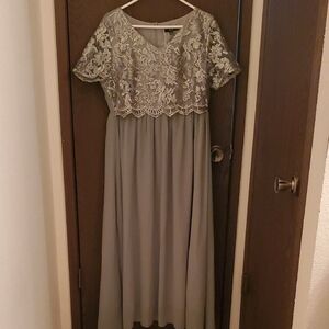 NWT Elegant Lace Overlay Maxi Dress